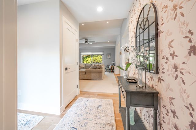 977 Heritage Village B, Southbury, CT 06488