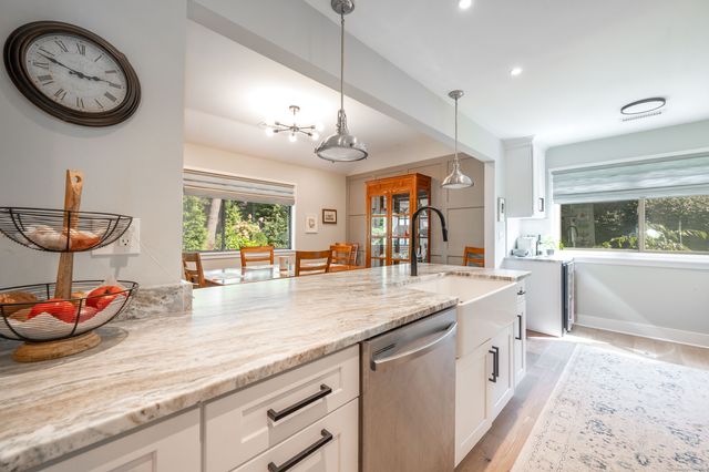 977 Heritage Village B, Southbury, CT 06488