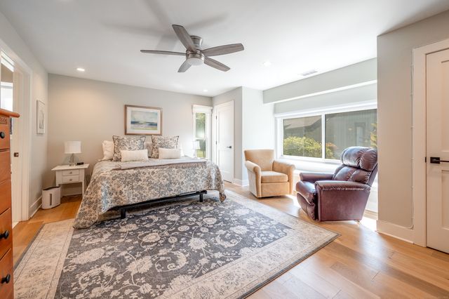 977 Heritage Village B, Southbury, CT 06488