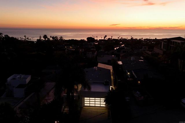 5628 Linda Rosa, La Jolla, CA 92037