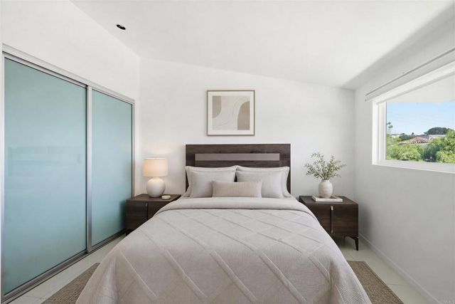 5628 Linda Rosa, La Jolla, CA 92037