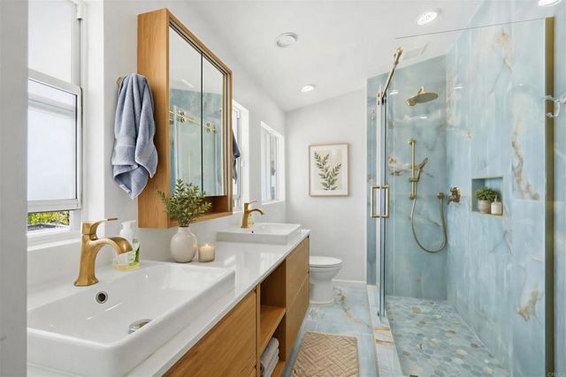 5628 Linda Rosa, La Jolla, CA 92037