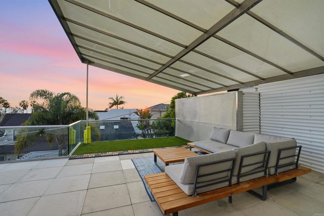 5628 Linda Rosa, La Jolla, CA 92037