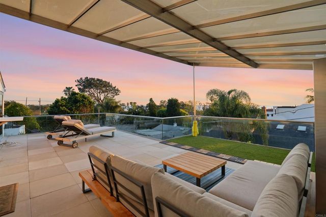 5628 Linda Rosa, La Jolla, CA 92037