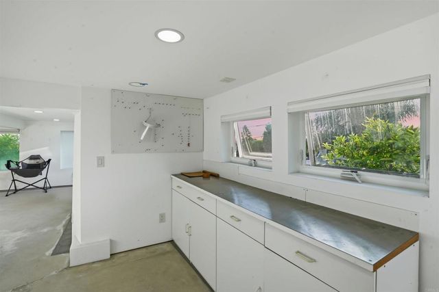 5628 Linda Rosa, La Jolla, CA 92037