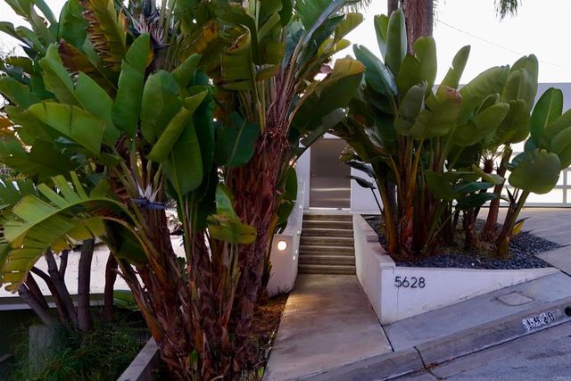 5628 Linda Rosa, La Jolla, CA 92037