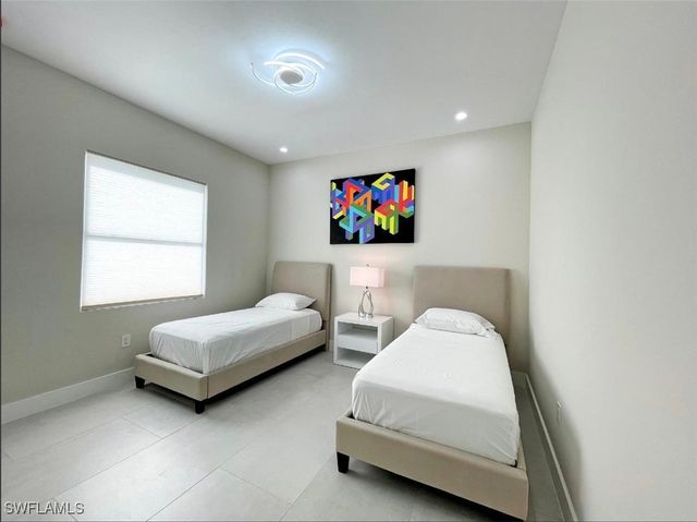 687 23rd ST SW, Naples, FL 34117