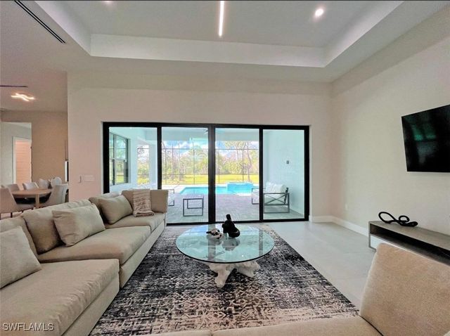 687 23rd ST SW, Naples, FL 34117