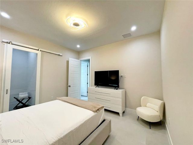 687 23rd ST SW, Naples, FL 34117