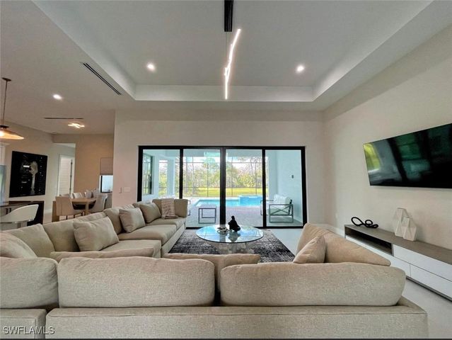 687 23rd ST SW, Naples, FL 34117