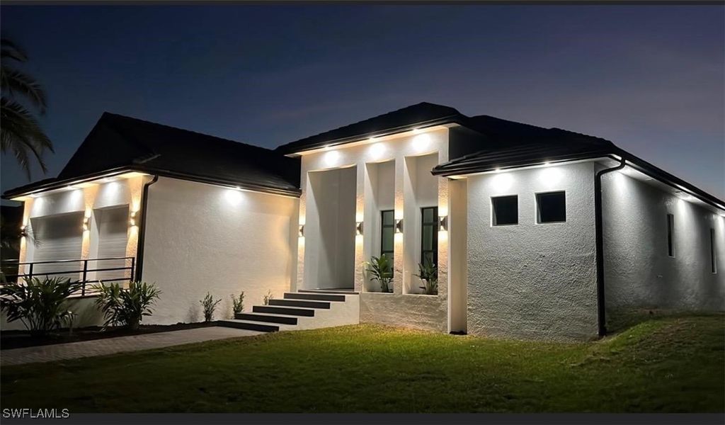 687 23rd ST SW, Naples, FL 34117