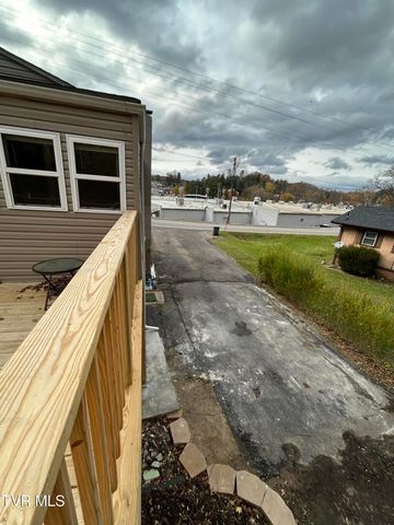 202 Northeast Railroad Avenue, Wise, VA 24293