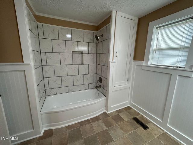 202 Northeast Railroad Avenue, Wise, VA 24293