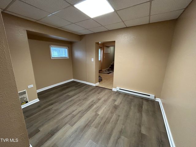 202 Northeast Railroad Avenue, Wise, VA 24293