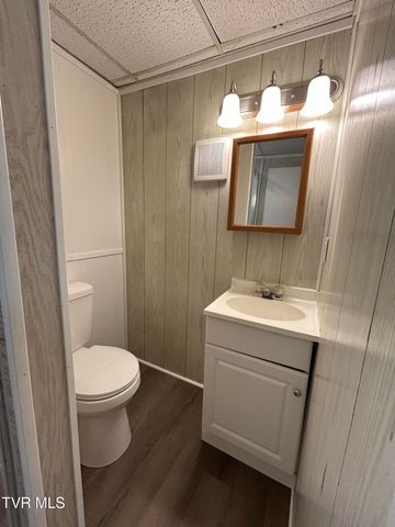 202 Northeast Railroad Avenue, Wise, VA 24293