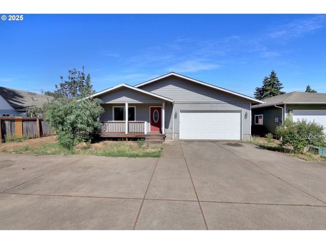 1633 S St, Springfield, OR 97477