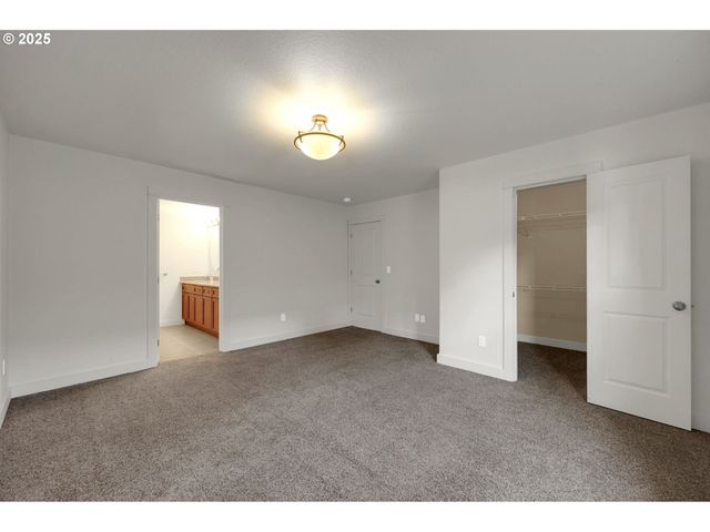 1633 S St, Springfield, OR 97477