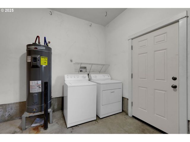 1633 S St, Springfield, OR 97477