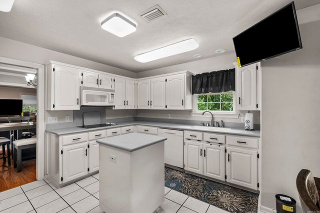 37 Wildwood Drive, Cabot, AR 72023