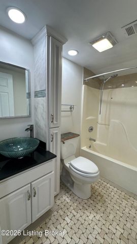 204 E Florence Ave, Louisville, KY 40209