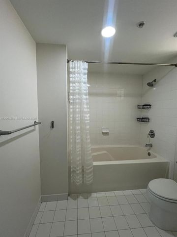 7275 SW 90th Way 312, Miami, FL 33156