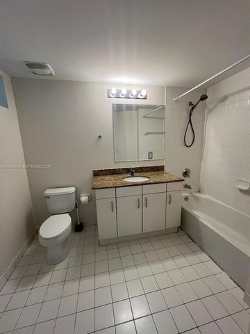 7275 SW 90th Way 312, Miami, FL 33156