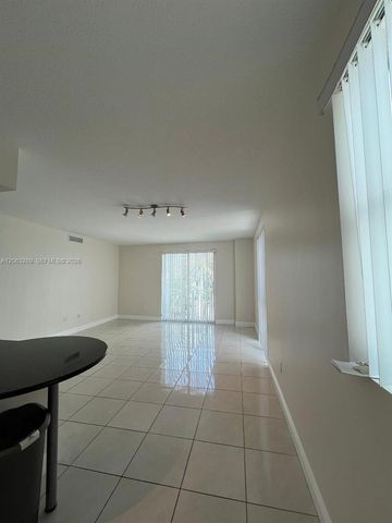 7275 SW 90th Way 312, Miami, FL 33156