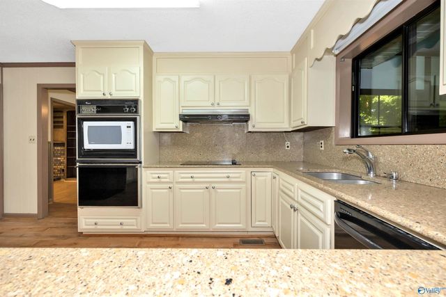 286 Springhill Road, Huntsville, AL 35806