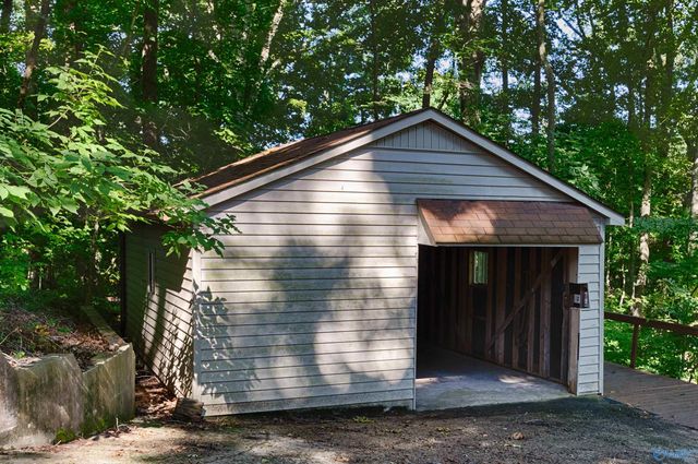 286 Springhill Road, Huntsville, AL 35806