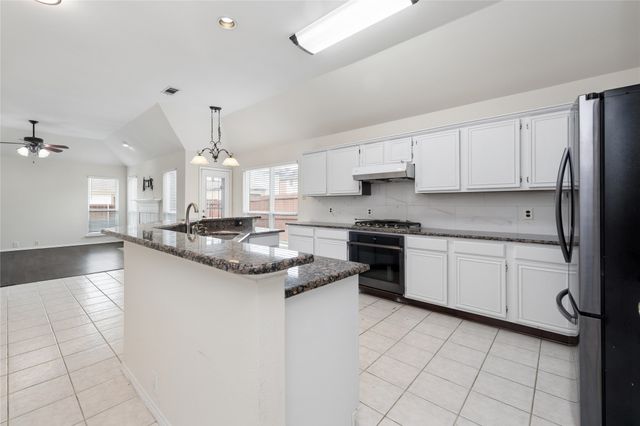 207 Meredith Court, Irving, TX 75063