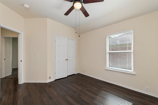 207 Meredith Court, Irving, TX 75063