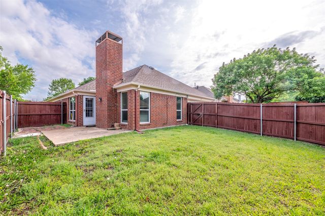 207 Meredith Court, Irving, TX 75063