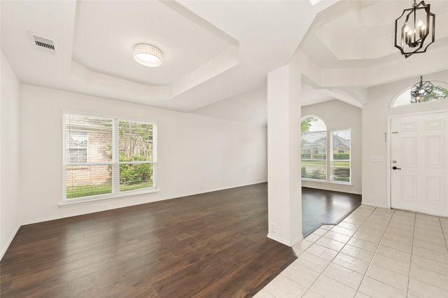 207 Meredith Court, Irving, TX 75063