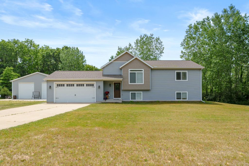 25427 Chaty Lane, Pine Grove Twp, MI 49055