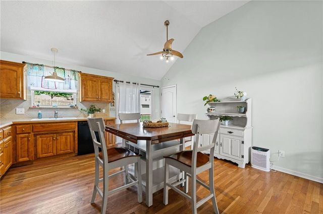 1700 Debrah Drive, Kearney, MO 64060