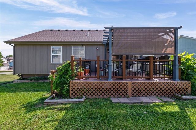 1700 Debrah Drive, Kearney, MO 64060