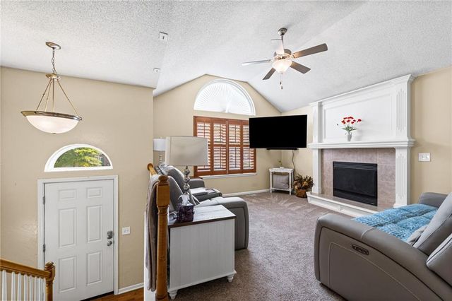 1700 Debrah Drive, Kearney, MO 64060