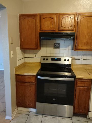 406 Vincent Street, Cedar Hill, TX 75104