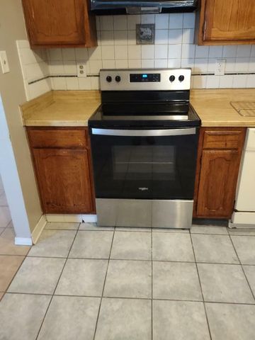 406 Vincent Street, Cedar Hill, TX 75104