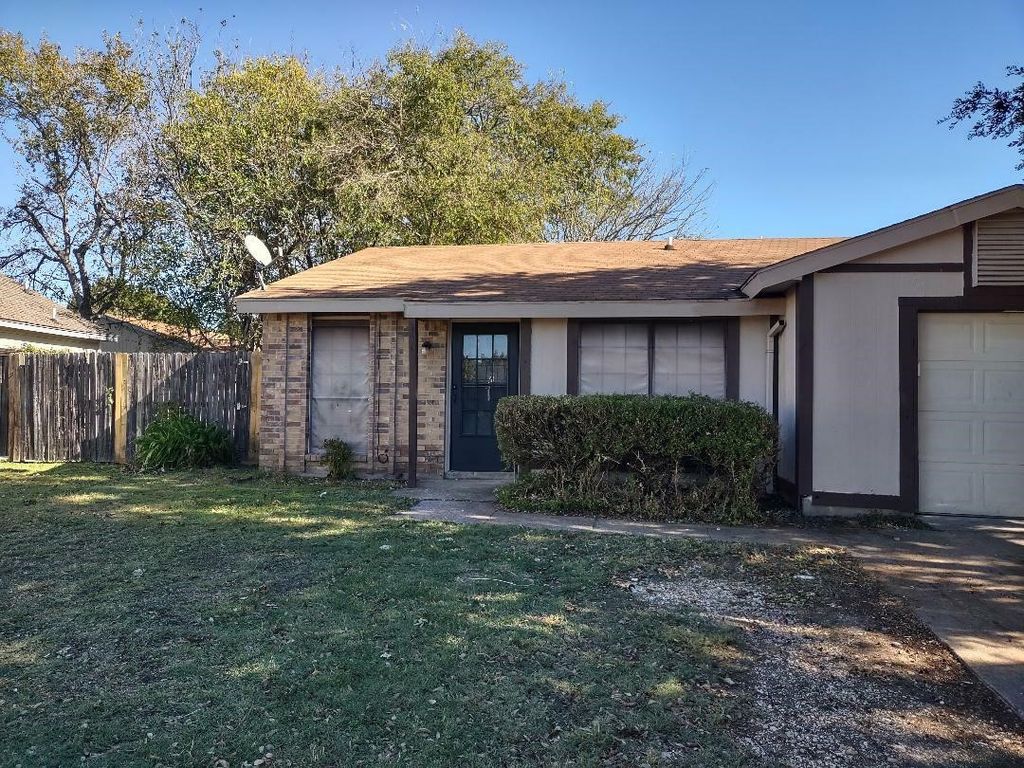 406 Vincent Street, Cedar Hill, TX 75104