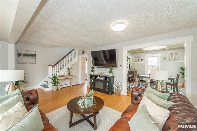 133 Forest Avenue, Lyndhurst, NJ 07071