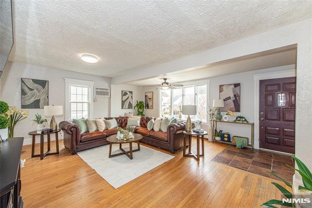 133 Forest Avenue, Lyndhurst, NJ 07071