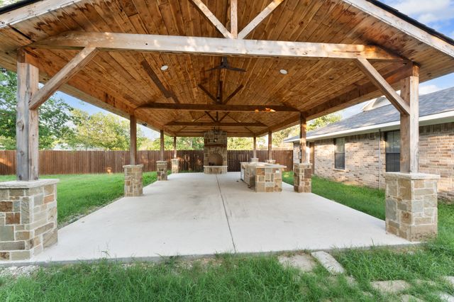 311 E 9th Street, Ferris, TX 75125