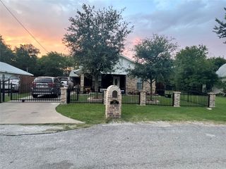 311 E 9th Street, Ferris, TX 75125