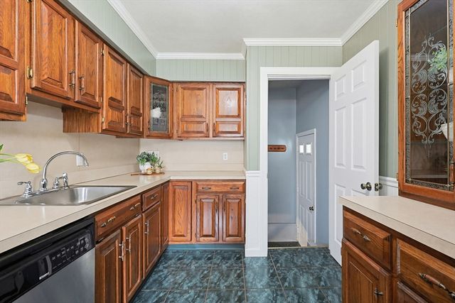 18 Roland Baxter Rd, North Attleboro, MA 02760