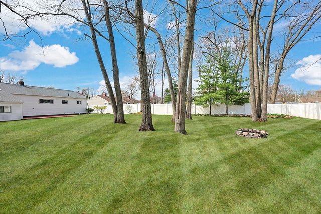 18 Roland Baxter Rd, North Attleboro, MA 02760