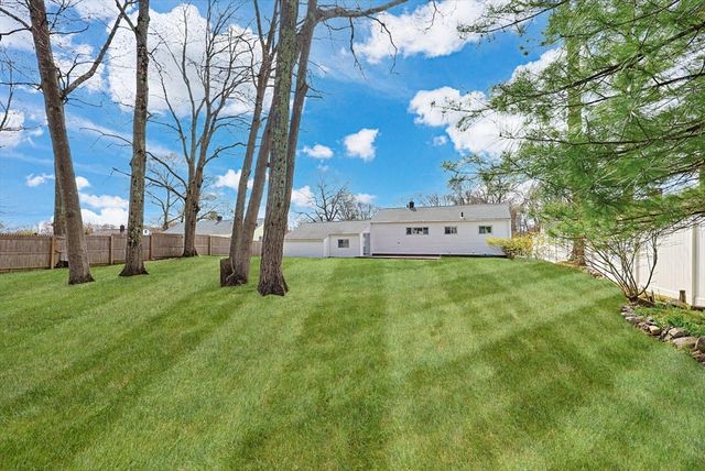 18 Roland Baxter Rd, North Attleboro, MA 02760