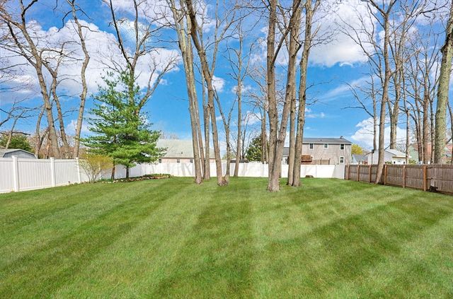 18 Roland Baxter Rd, North Attleboro, MA 02760