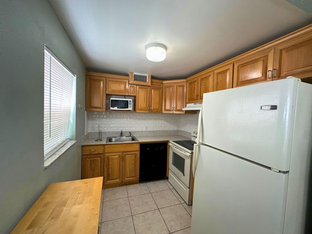 337 Saxony H Way 337, Delray Beach, FL 33446