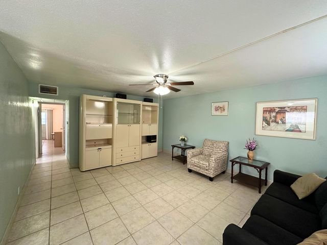 337 Saxony H Way 337, Delray Beach, FL 33446